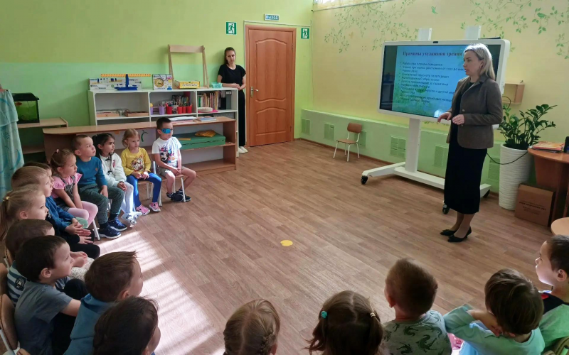 Детский офтальмолог Светлана Стяжкова провела урок здоровья в детском саду «Золотая рыбка»  | Новости | МНТК “Микрохирургия глаза"
