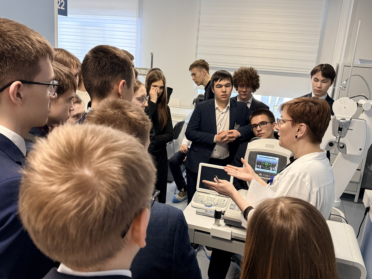 Лицеисты познакомились с работой федерального центра офтальмологии