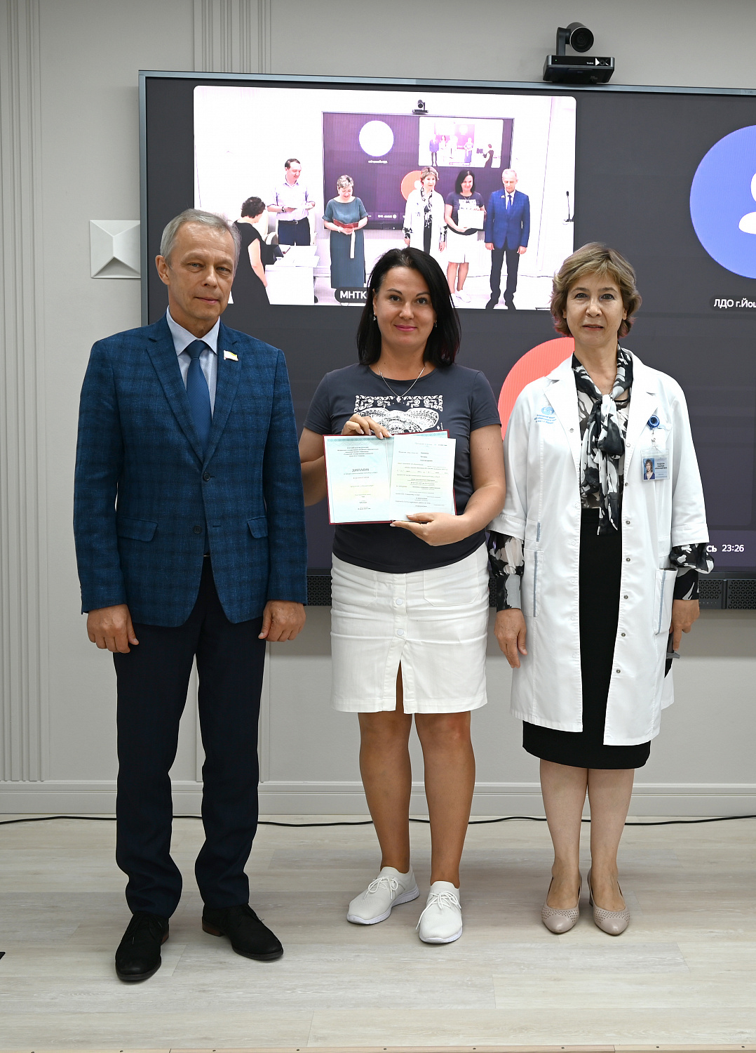 Выпускники программы дополнительной профессиональной переподготовки в сфере здравоохранения получили дипломы