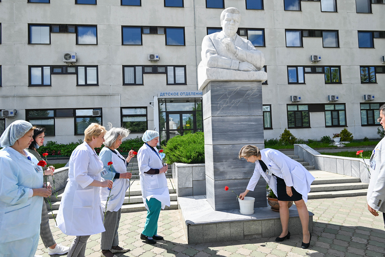 2 июня - День памяти Святослава Николаевича Федорова