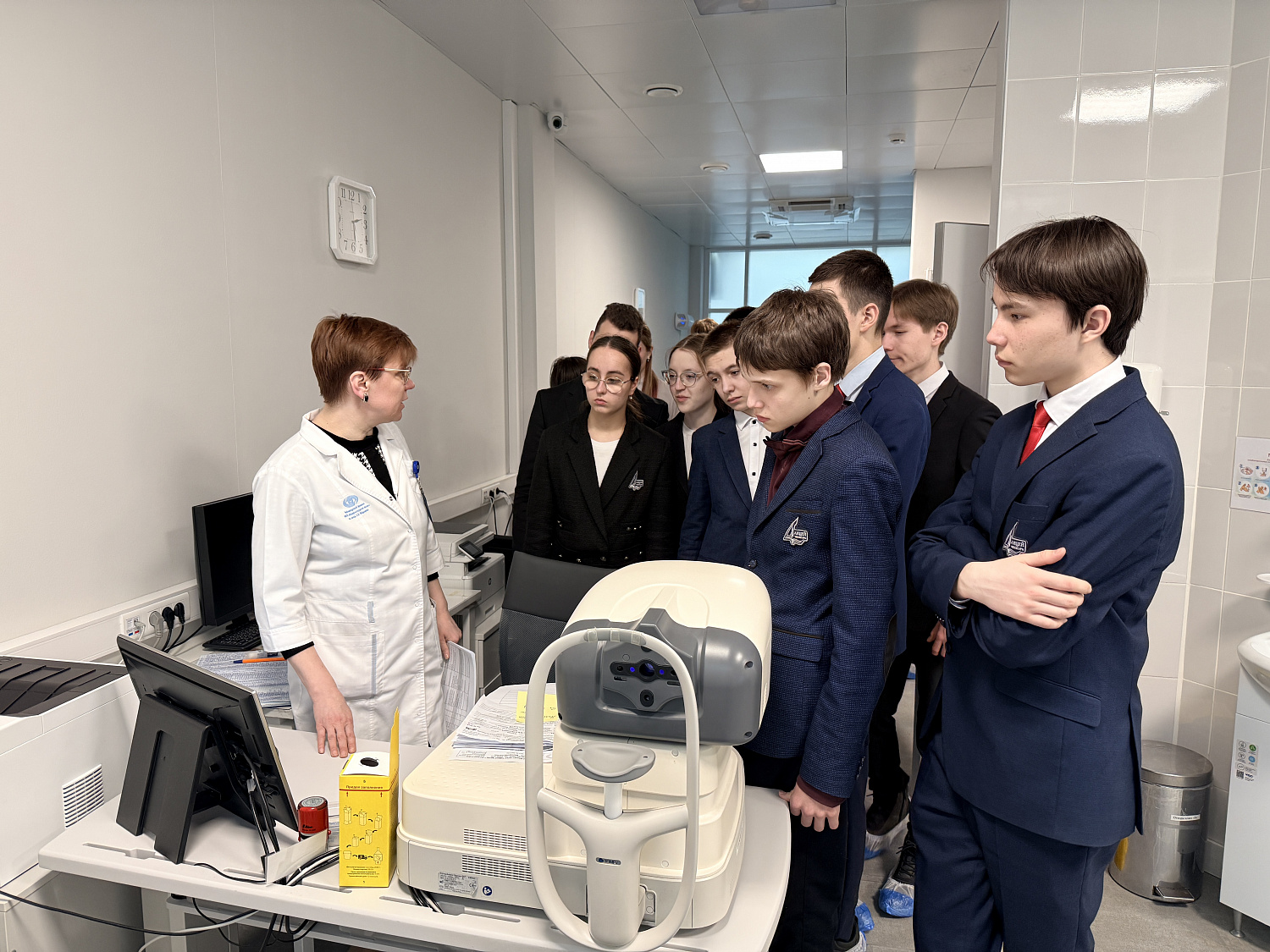 Лицеисты познакомились с работой федерального центра офтальмологии