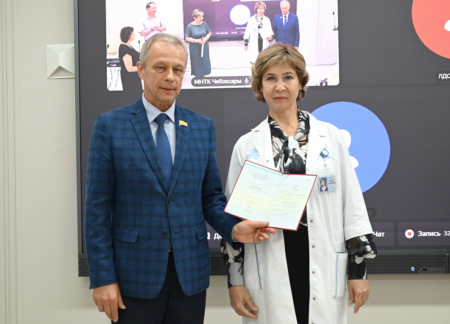 Выпускники программы дополнительной профессиональной переподготовки в сфере здравоохранения получили дипломы